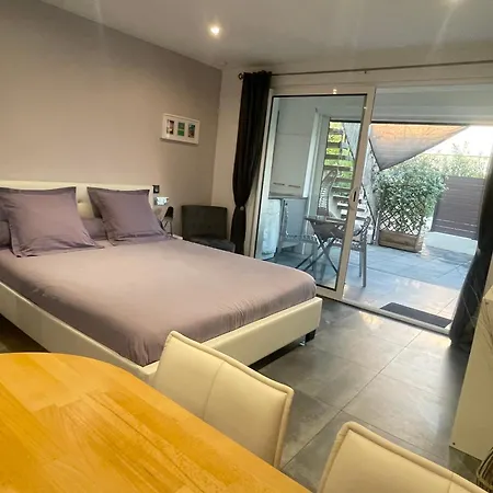 Appartement A 400 M Confort Terrasse Clim Parking Hyères