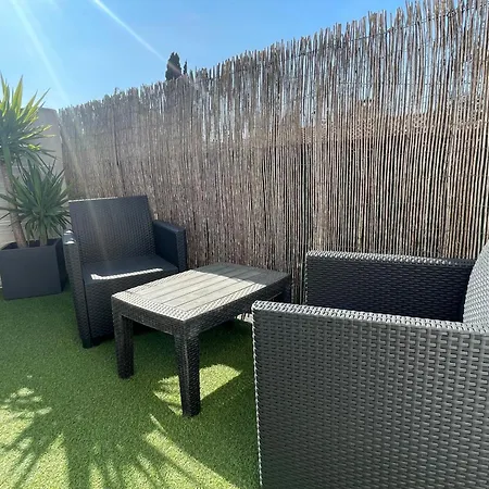 A 400 M Confort Terrasse Clim Parking *