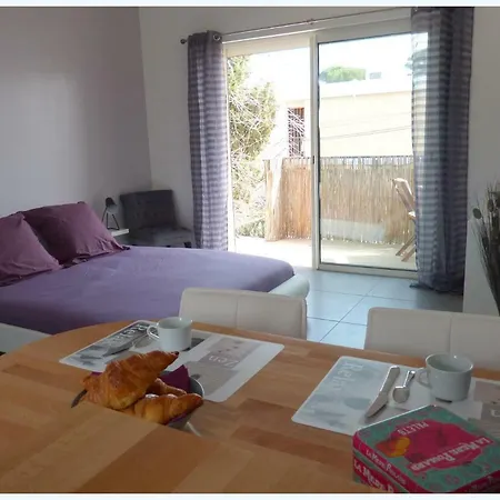 Apartmán A 400 M Confort Terrasse Clim Parking *