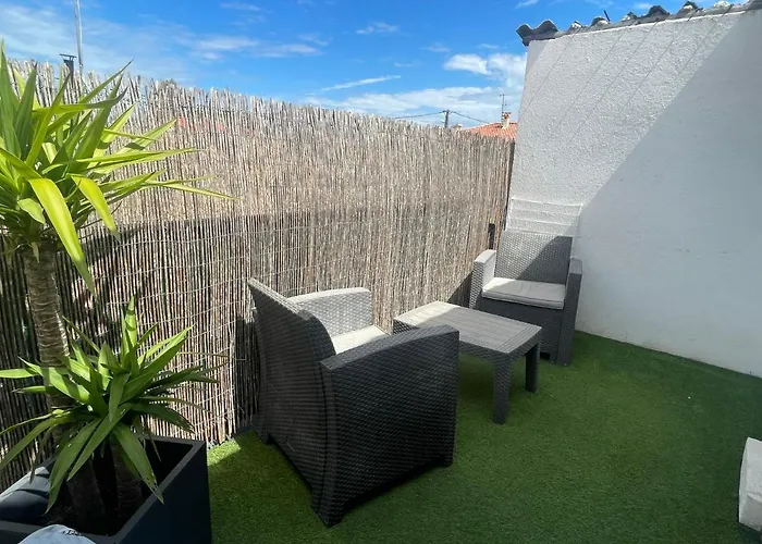 A 400 M Confort Terrasse Clim Parking * Hyères