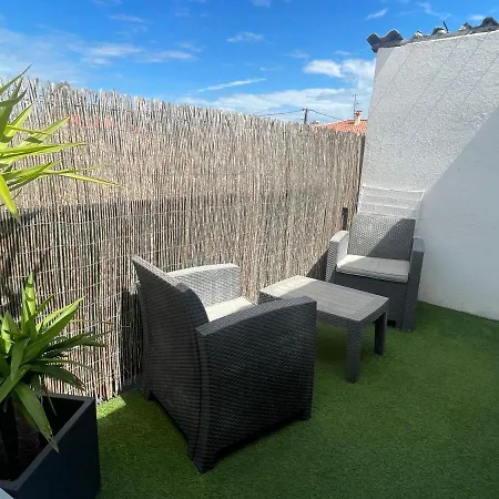 - L'ayguade - Port- * Hyères