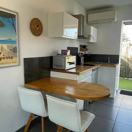 Apartment A 400 M Confort Terrasse Clim Parking Hyeres