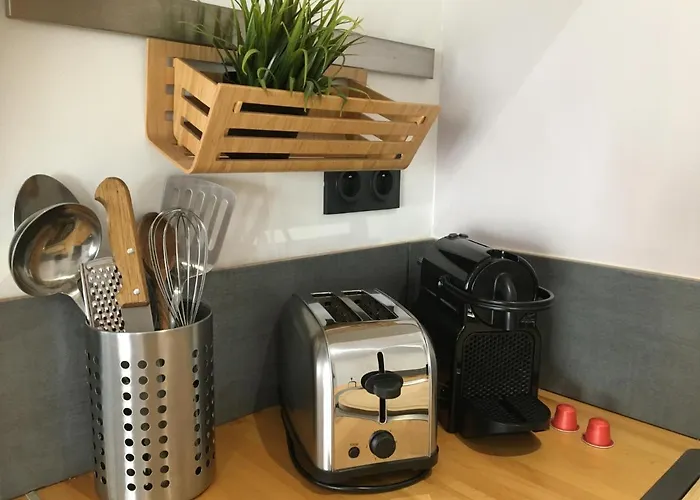 A 400 M Confort Terrasse Clim Parking Lejlighed Hyères