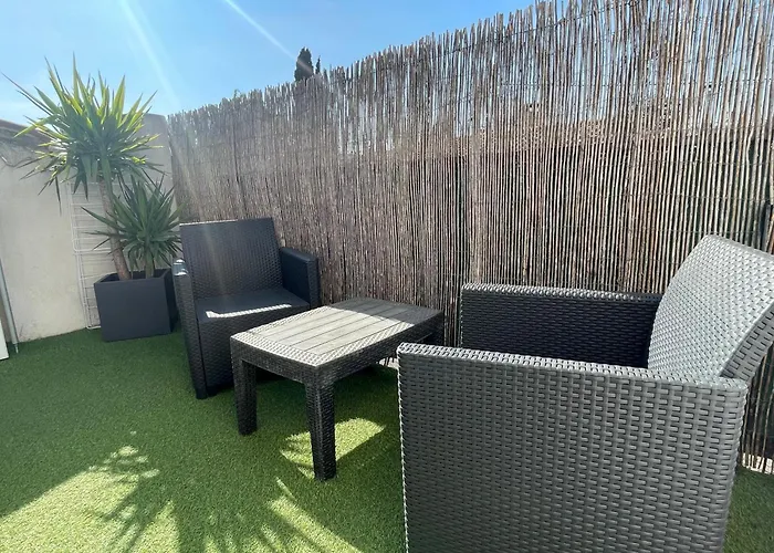 A 400 M Confort Terrasse Clim Parking *